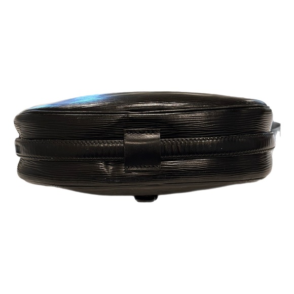 Vintage Louis Vuitton Epi Leather Crossbody Purse - Picture 4 of 6